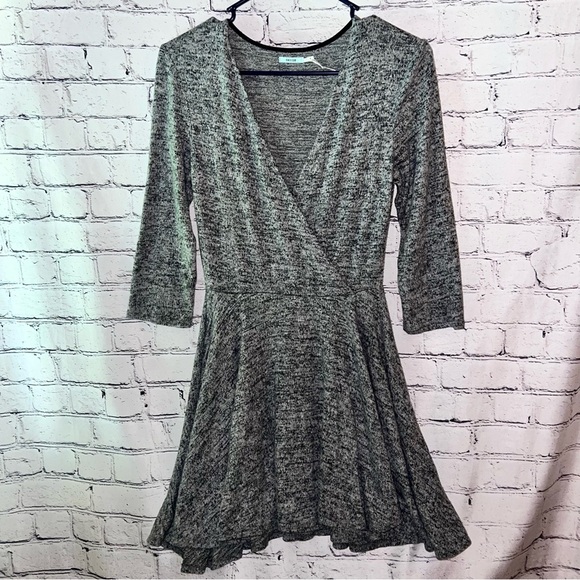 Kimchi Blue Dresses & Skirts - Kimchi Blue Urban Outfitters Gray Knit Wrap Dress Size Medium